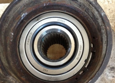 Замена переднего ступичного подшипника Хендай Элантра своими руками. Описание основных технологических операций. Фото и видеоматериалы.