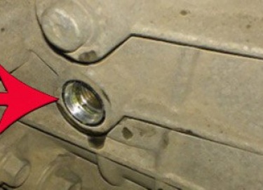 Подробно о том, какое масло залито с завода на Хёндай Солярис в МКПП. Рекомендации по замене и срокам. Тип масла и срок его службы. Классификация м...