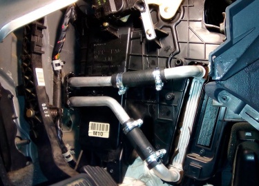 Какова роль радиатора печки в отоплении салона Hyundai Tucson. Основные причины появления неисправностей этого узла. Как самому снять и поменять ра...