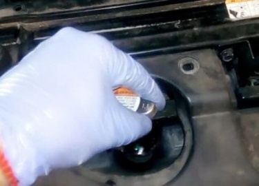 Антифриз следует заменять каждые 90 000 км или 5 лет эксплуатации автомобиля Hyundai Santa Fe. Обычно водители обращаются за этой процедурой в маст...