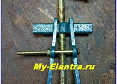 Замена щеток и подшипников генератора Hyundai Elantra HD Всем привет, заказывал подшипники и новые щетки (даже 2 комплекта) на генератор своей элки...