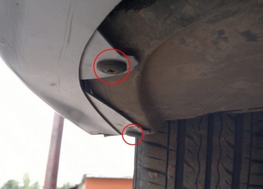 Замена бампера на Хендай Солярис производится в двух основных случаях: если он пострадал при аварии или неудачной парковке, или если у водителя ест...