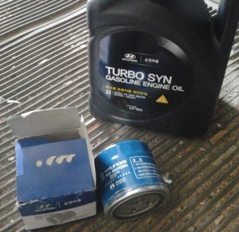 Моторное масло и масляный фильтр Hyundai Turbo SYN для Hyundai Solaris
