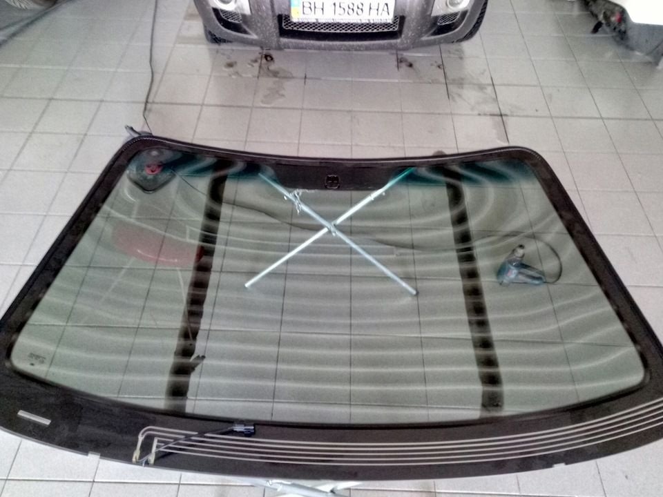 Замена лобового стекла Hyundai Tucson